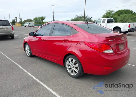 2013 Hyundai Accent Gls z USA, uszkodzony, nr VIN KMHCU4AE9DU320110